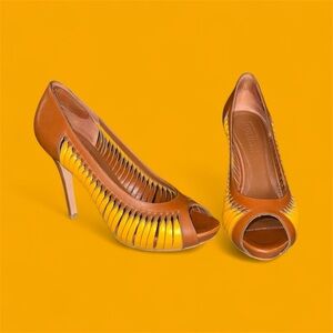 ✨ Alexander McQueen Brown & Yellow Laser Cutout Peep Toe Heels 8.5